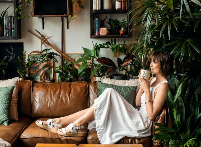 women wearing ketch shoes on a cough