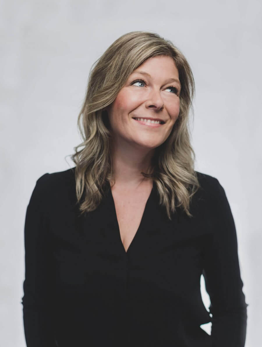 Lindsay Smith , Founder + CEO